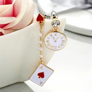 Aukso raudonos spalvos persikų Alisa Svajonių laikrodis Kabantys auskarai Pokerio korta Asimetriškas auskaras Seniai sukurti perlų mados papuošalai