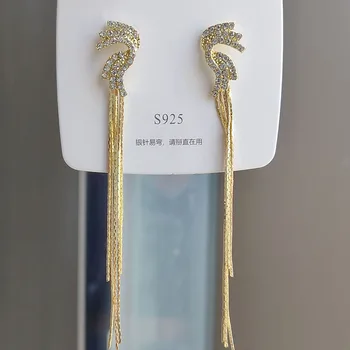 Prancūzija Aukso spalvos inkrustuotas kalnų krištolas Lašo auskarai moterims Mados temperamentas Žavesys Metaliniai auskarai Vestuvių dovanos